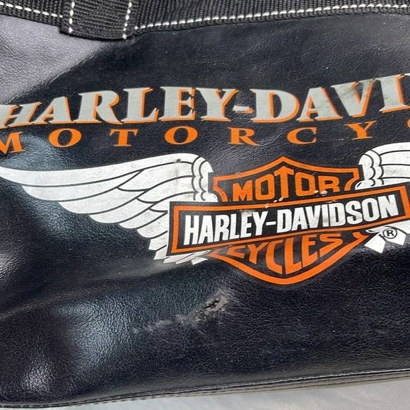 Harley-Davidson Black and Orange Duffel Bag with Iconic Logo Vegan Leather Zip - Picture 5 of 16